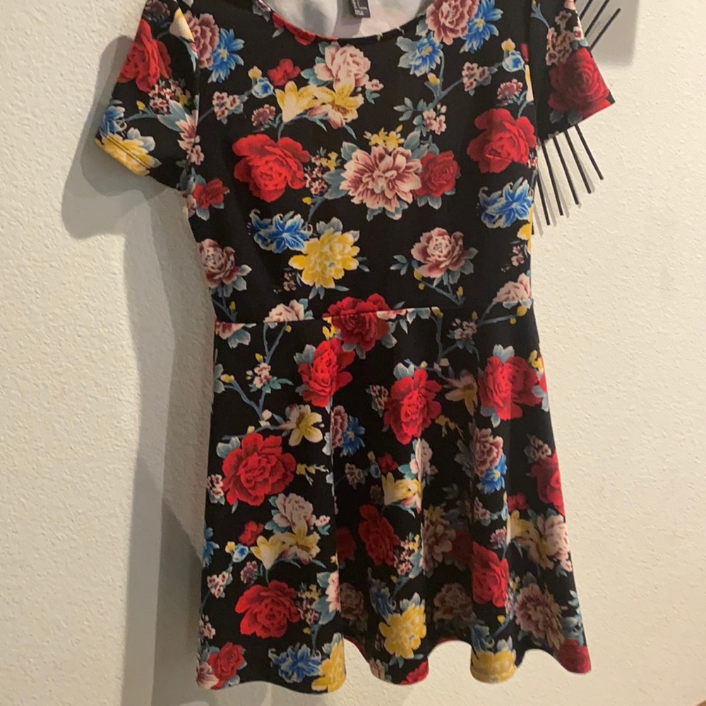 Floral dress‎